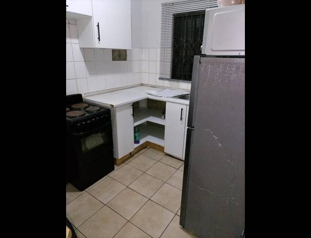 2 BEDROOM PROPERTY TO RENT IN MEER EN SEE